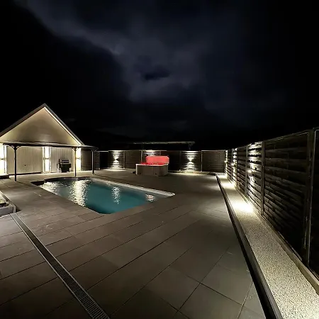 Neuboerger Mit Wellness