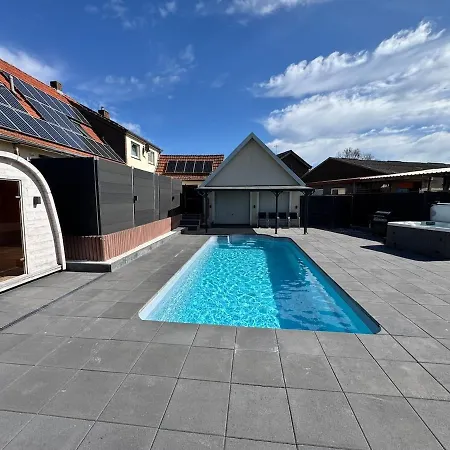 Neuboerger Mit Wellness Tatil Evi *