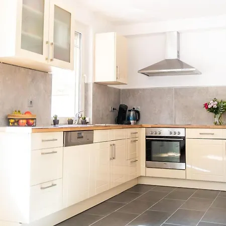 Neuboerger Mit Wellness * Neuborger